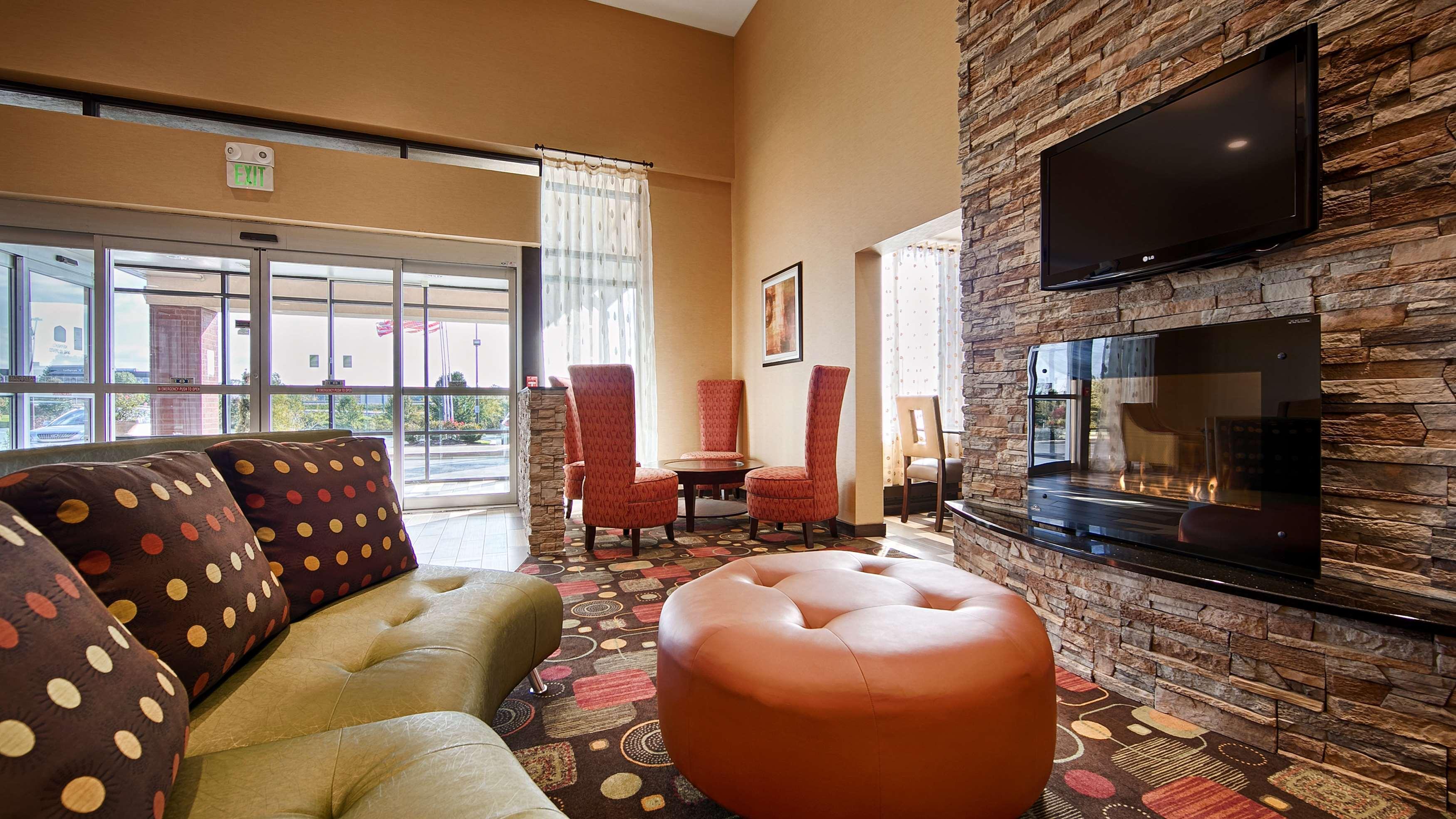 Best Western Luxbury Inn Fort Wayne Exterior photo